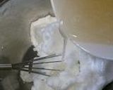 A picture of step 5 of Yukimi Daifuku!? Easy Fluffy Marshmallows.