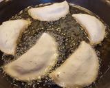 Foto del paso 4 de la receta: Empanadas rellenas fritas🌺