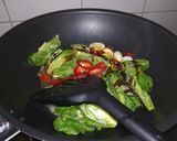 Foto langkah ke 2 dari resep Tumis ceciwis aroma minyak wijen.