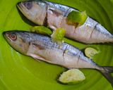 Foto langkah ke 1 dari resep Ikan Kembung Kecap Pedas.
