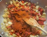 A picture of step 4 of Chicken Paprika.