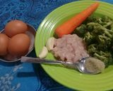 Foto langkah ke 1 dari resep Schotel nasi panggang.