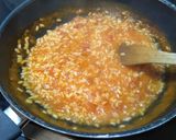 Une image de l'étape 2 de Risotto au pesto rosso.