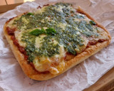 Foto del paso 13 de la receta: Focaccia casera de boloñesa, queso y pesto