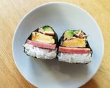 A picture of step 16 of Pork, Egg, Avocado & Tuna Onigiri.