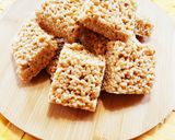 A picture of step 15 of Delicious Rice Krispie Treats.
