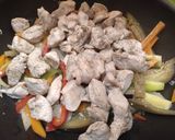 Foto del paso 6 de la receta Pavo salteado con verduras