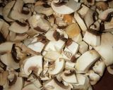 क्रीम औफ मशरूम सूप (cream of mushroom soup recipe in Hindi) रेसिपी चरण 1 फोटो