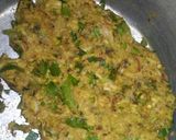 A picture of step 3 of Chicken sandwich paratha.