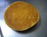 A picture of step 10 of Dorayaki from a Japanese Confectionery Shop.