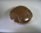 A picture of step 13 of Dorayaki from a Japanese Confectionery Shop.