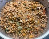 Une image de l'étape 30 de Soupe de lentilles aux tomates, poivrons et bouillon de gambas.
