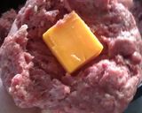 A picture of step 3 of cheese stuffed hamburgers.