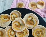 खस्ता स्पायरल मठरी (khasta spiral mathri recipe in hindi) रेसिपी चरण 2 फोटो