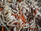Tallarines chinos con pollo