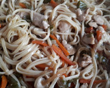 Foto del paso 6 de la receta: Tallarines chinos con pollo
