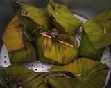 Foto langkah ke 4 dari resep Pepes Ayam Jamur Tahu.