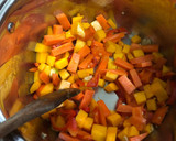 Foto del paso 4 de la receta: Guiso de verduras con zapallo y orejas de palo