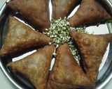 முளைக்கட்டிய பச்சைப்பயறு சமோசா ரெசிபி ஸ்டேப் 8 புகைப்படம்