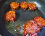 A picture of step 2 of Chilli Garlic Chicken Salami.