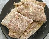 Foto del paso 3 de la receta: Filetes de hígado empanados
