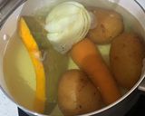 Foto del paso 1 de la receta: Crema de Zapallo c/papas bravas