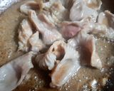 Hình bước làm 2 của món Lòng cá lóc xào dưa chua