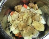 Foto del paso 1 de la receta: Sopa crema de cebolla 🦀