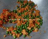 Foto langkah ke 5 dari resep Tumis Oncom Kemangi.