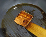 Foto del paso 6 de la receta: Salmón con salsa bechamel
