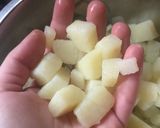 Foto del paso 2 de la receta: Ensalada de papa con tips. Iguales de las del resto sin tacc