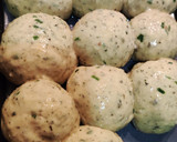 Foto del paso 5 de la receta: Pancitos de hierbas y cúrcuma 🌿