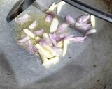Foto langkah ke 2 dari resep Sarden Campur Mie Instan.