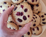 Foto del paso 4 de la receta: Cookies de arándanos rojos y chocolate blanco
