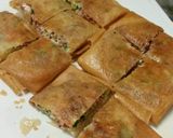 Foto langkah ke 5 dari resep Martabak Telur Isi Kornet.