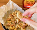 A picture of step 6 of Caramel Nuts with Maple Syrup.