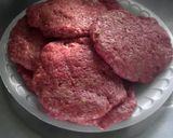 A picture of step 4 of cheese stuffed hamburgers.