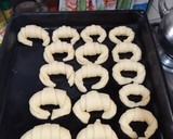 Foto del paso 3 de la receta: Medialunas de manteca fácil y riquísimas!!!