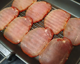 Foto del paso 7 de la receta: Tostas de Lomo con Pimientos Caramelizados y Queso al Smith