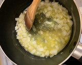 Foto del paso 1 de la receta: Pollo en crema con espinacas