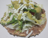 Foto del paso 8 de la receta: Tostadas de frijoles