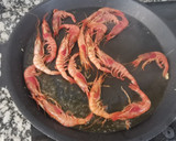 Foto del paso 4 de la receta: Arròs de llamàntol blau i gamba vermella