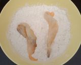 Foto langkah ke 1 dari resep Udang Goreng Saus Asam Manis.