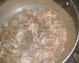 A picture of step 2 of Chicken aloo gravy.