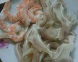 Hình bước làm 2 của món Gỏi cuốn (Trung)