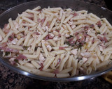 Foto del paso 3 de la receta: Macarrones con bechamel y queso gratinados