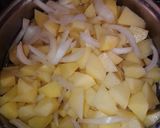 Foto del paso 1 de la receta: Tortilla de patatas rellena