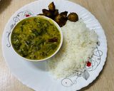 A picture of step 6 of Moong dal palak leaves sabji.