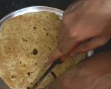 A picture of step 2 of Chilli chapati.