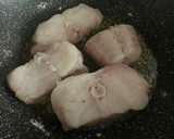 Foto del paso 8 de la receta: Wok de langostinos con rape